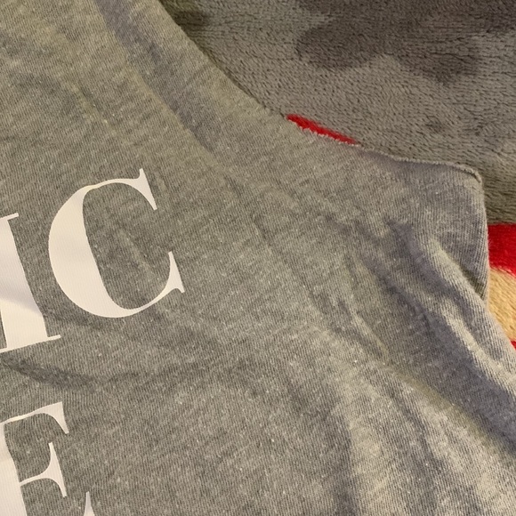 Pink vs - Picture 6 of 9